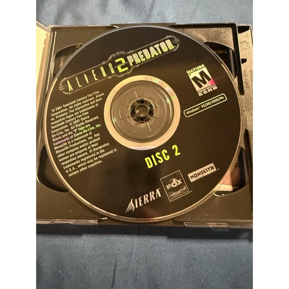 Aliens vs Predator 2 Gold Edition PC Game 2001 CIB with Primal Hunt Expansion